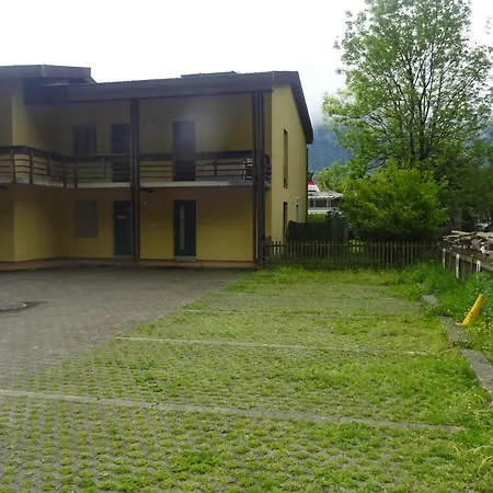 Aare 1 アパート インターラーケン